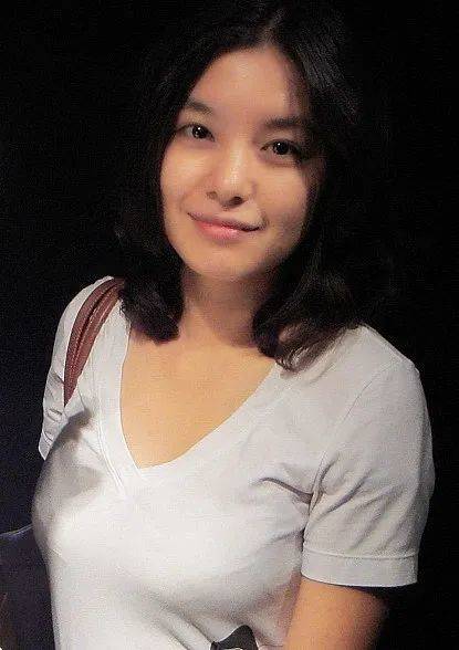 中美交锋中的美女翻译，16年前就给美国“上课”了