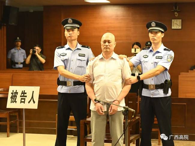 依法执行死刑！男子醉驾撞人拖行一公里致其死亡 