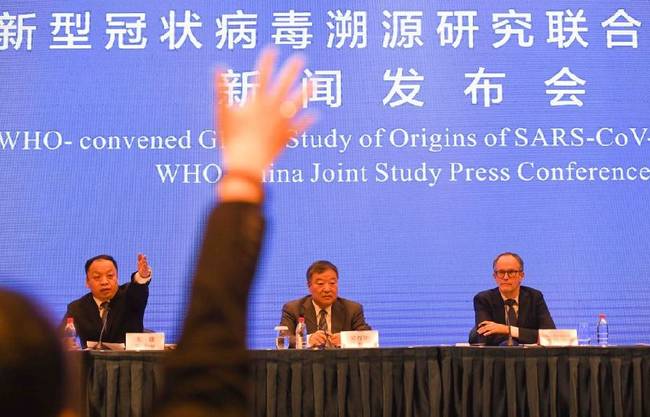  2月9日，中国-世界卫生组织新冠病毒溯源研究联合专家组在武汉举行新闻发布会 新华社记者 程敏 摄